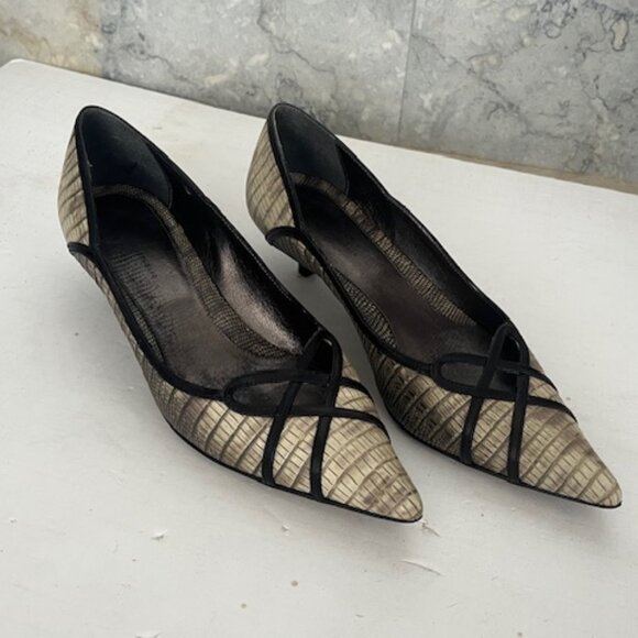 Banana Republic Pointed snake-like kitten heels - Picture 1 of 4